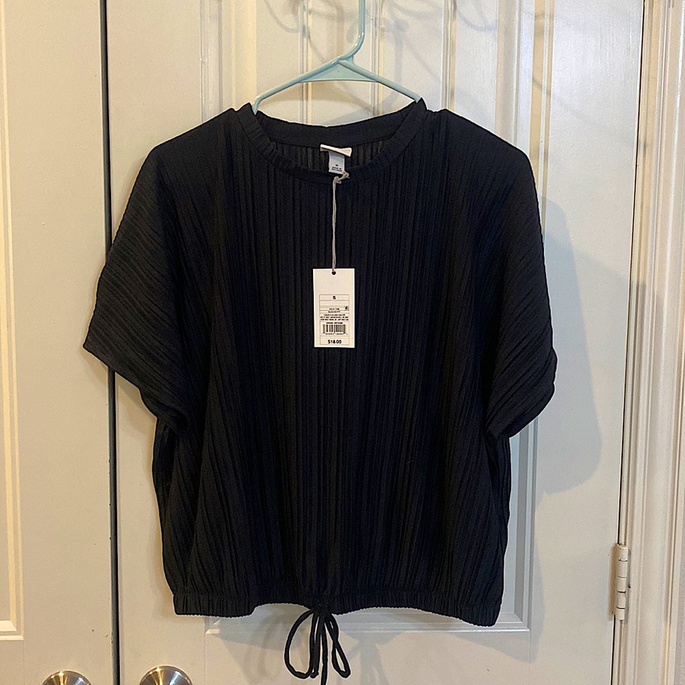 NWT! A New Day accordion pleated top